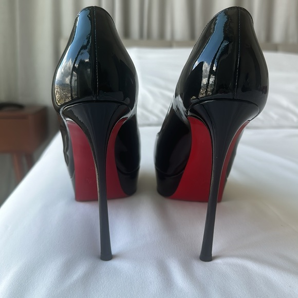 CHRISTIAN LOUBOUTIN
Patent Dirditta 130 Platform Pumps EU 39 Black - Picture 12 of 15